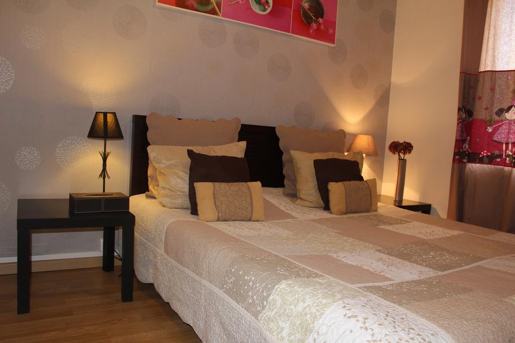Appartement Proche Hippodrome Caen Szoba fotó